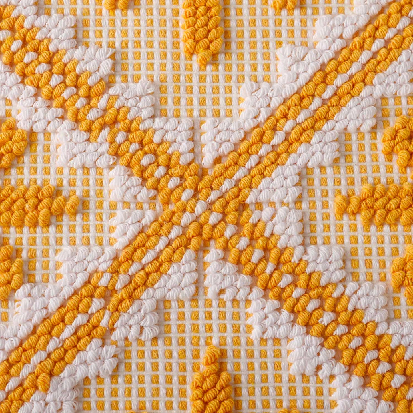 Tappeto sardo, lavorazione meccanica, cotone, giglio giallo e bianco, 55x80 cm - Artigianato Pasella