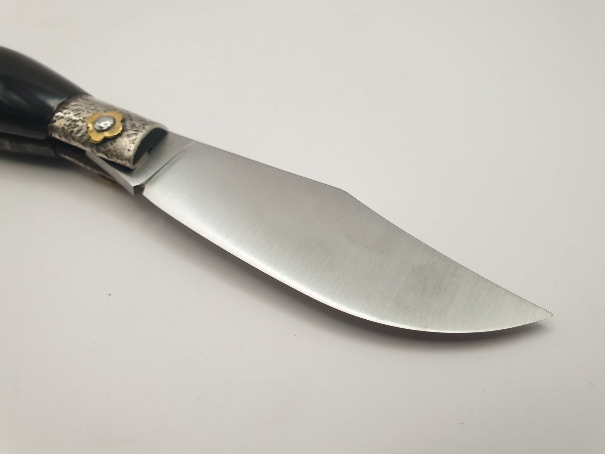 Coltello scultura cane, manico bufalo, 23 cm - Artigianato Pasella