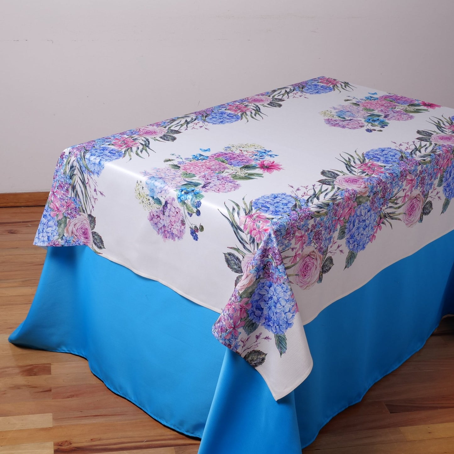Sardegna blu, tovaglia 145*195 cm, 6 posti, ortensia - Artigianato Pasella