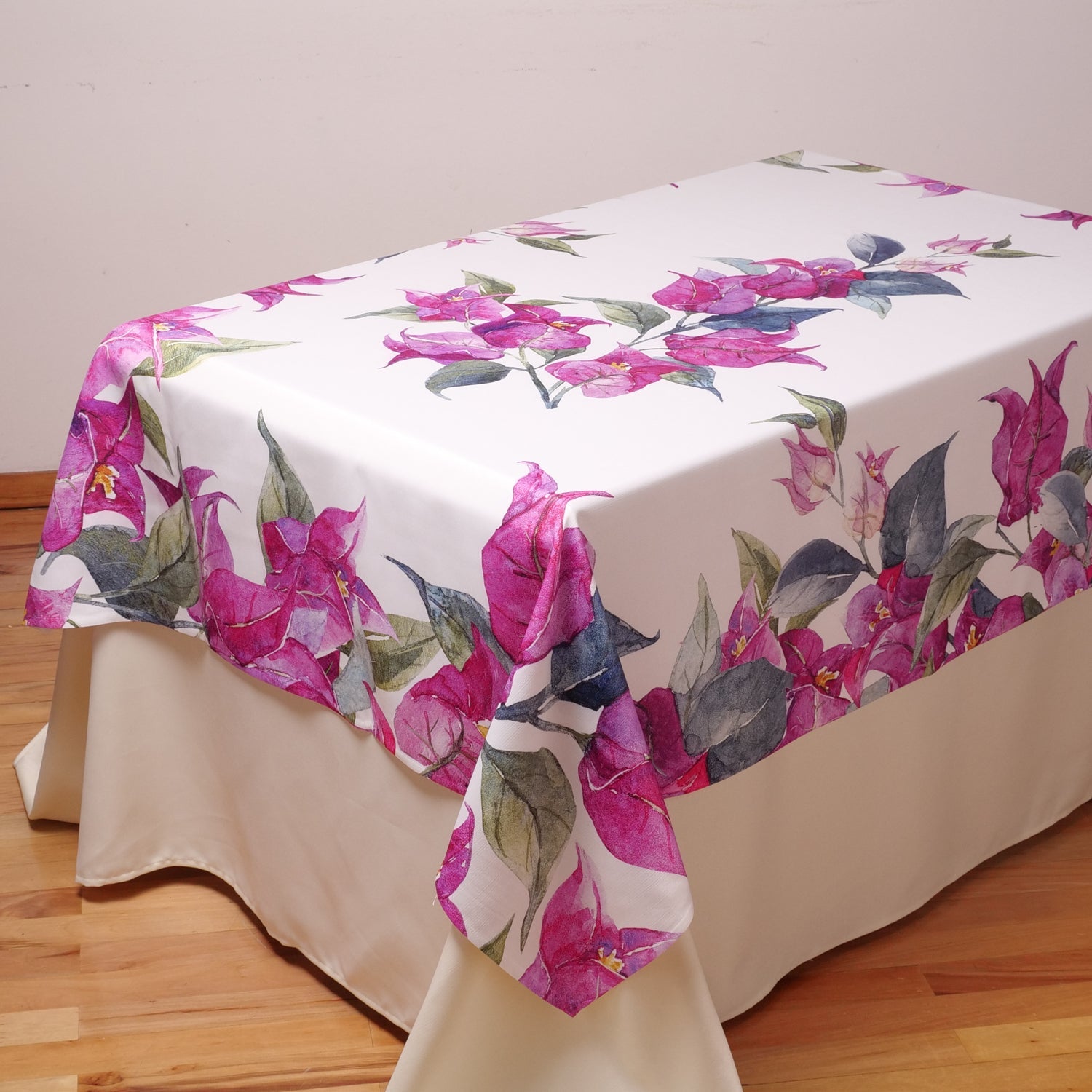 Tovaglia con decorazione Bougainville - Artigianato Pasella