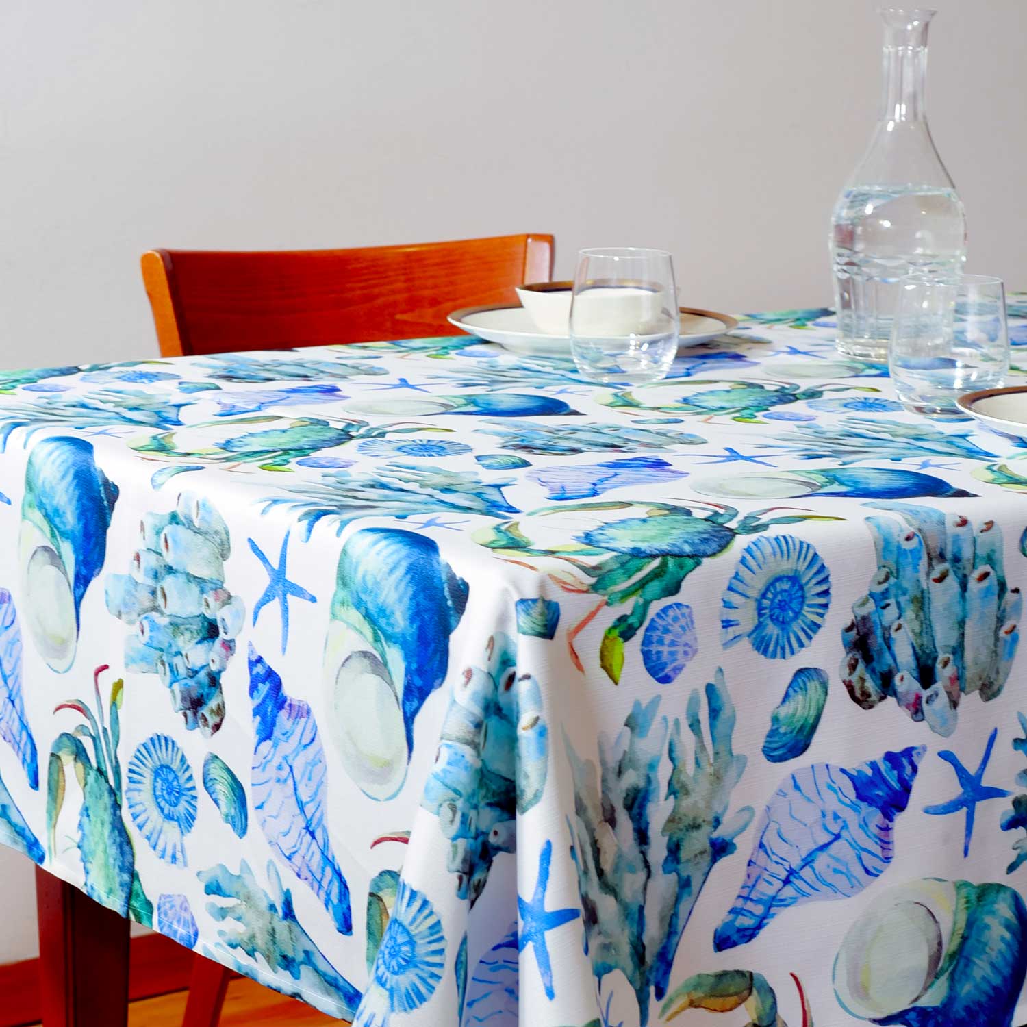 Tovaglia con decorazioni di granchi e conchiglie blu - Artigianato Pasella