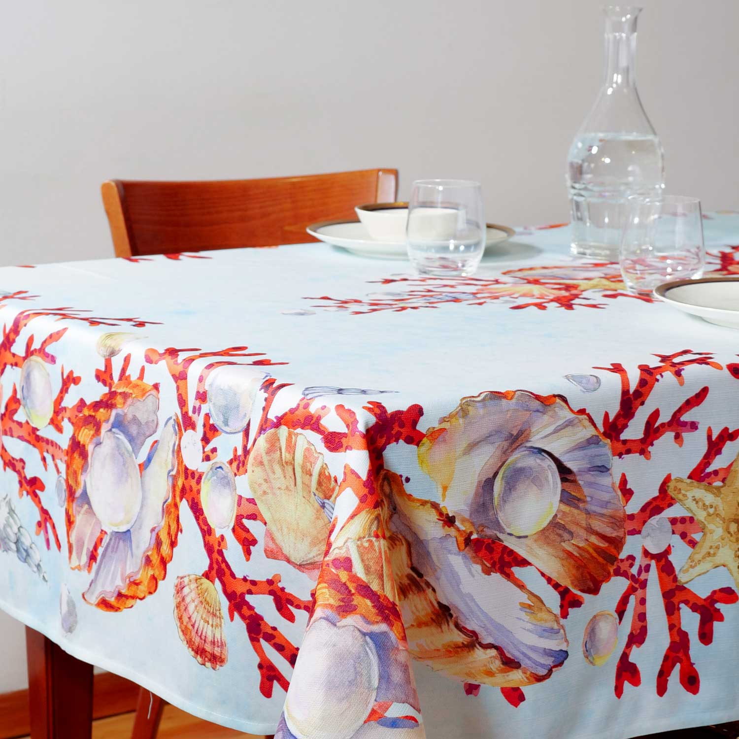 Tovaglia con decoro di coralli e perle - Artigianato Pasella