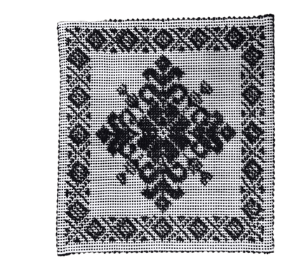 Tappetino - centrino sardo, cotone, lavorazione meccanica, decorazione giglio nero, 35x35 cm - Artigianato Pasella