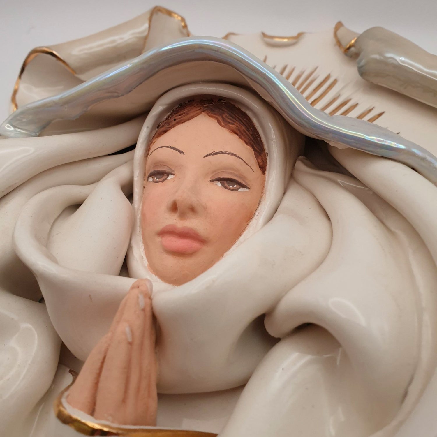 Madonna in ceramica, smalto lucido. 25 cm - Artigianato Pasella